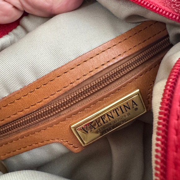 NEW VALENTINA Italy Red Tan Leather Lg Crossbody Bucket Shoulder Bag 2 top zips - Picture 14 of 14
